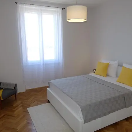 Apartman Luka's Arena View