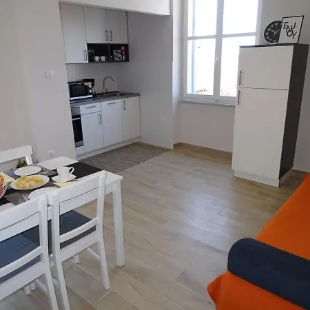 Apartment Luka's Arena View *